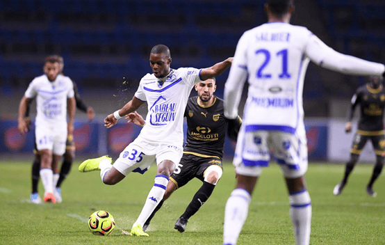 球盟会平台-浓眉替里夫斯出气是哪场比赛