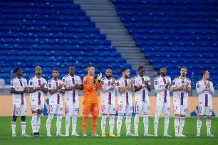 里尔足球俱乐部在比赛中取得胜利英语