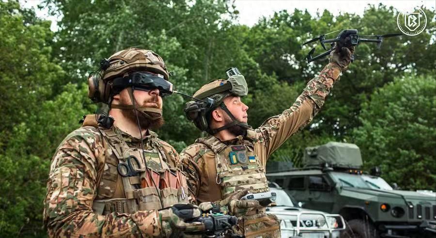 球盟会平台-伊斯特伍德个人简介