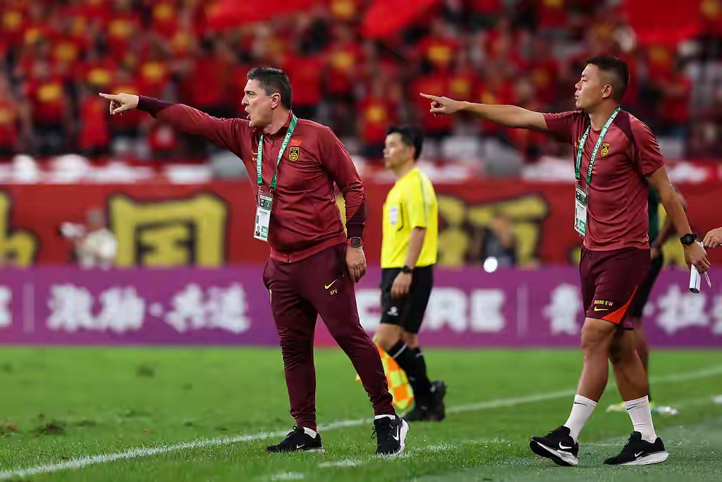 东亚杯中日之战国足要变阵了