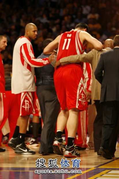 姚明对湖人成名之战